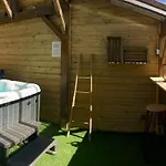 De La Baigneuse Avec Jacuzzi 6 Pers Дом отдыха