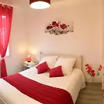 De La Baigneuse Avec Jacuzzi 6 Pers Дом отдыха *