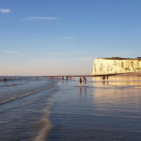 De La Baigneuse Avec Jacuzzi 6 Pers *