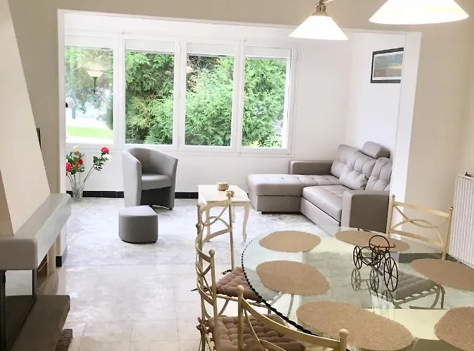 Holiday home De La Baigneuse Avec Jacuzzi 6 Pers